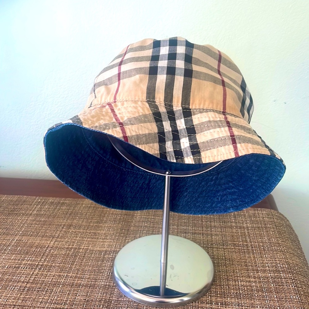 Burberry Golf Hat
